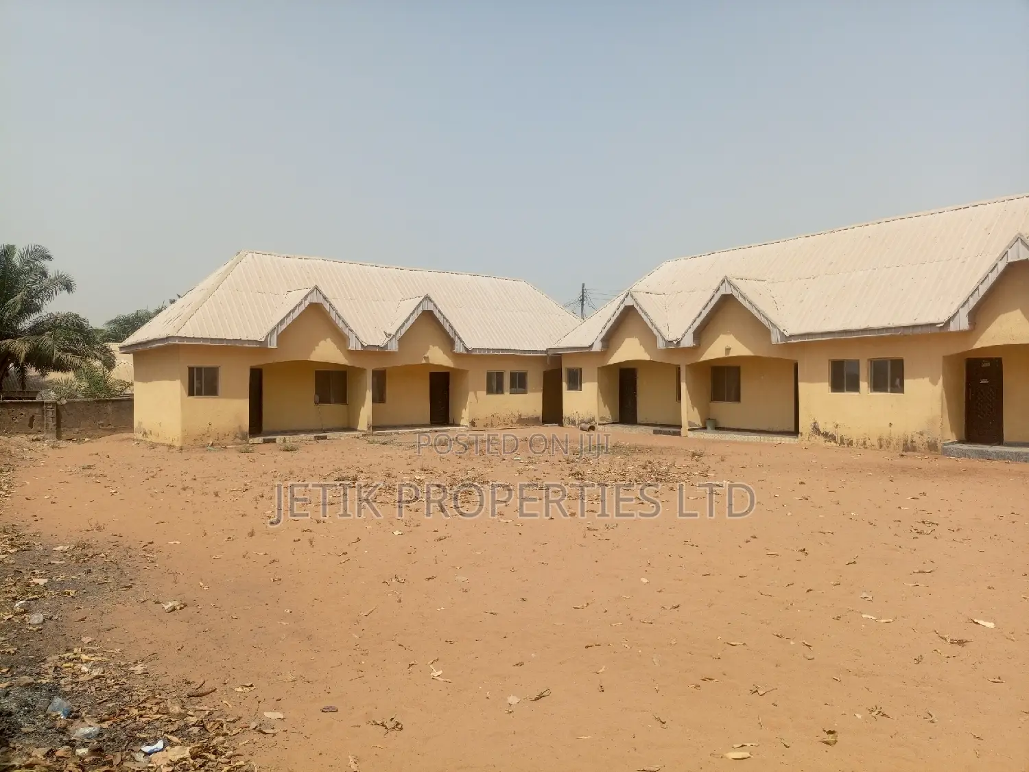 6bdrm Apartment in Yina Junction, Makurdi for sale in Makurdi