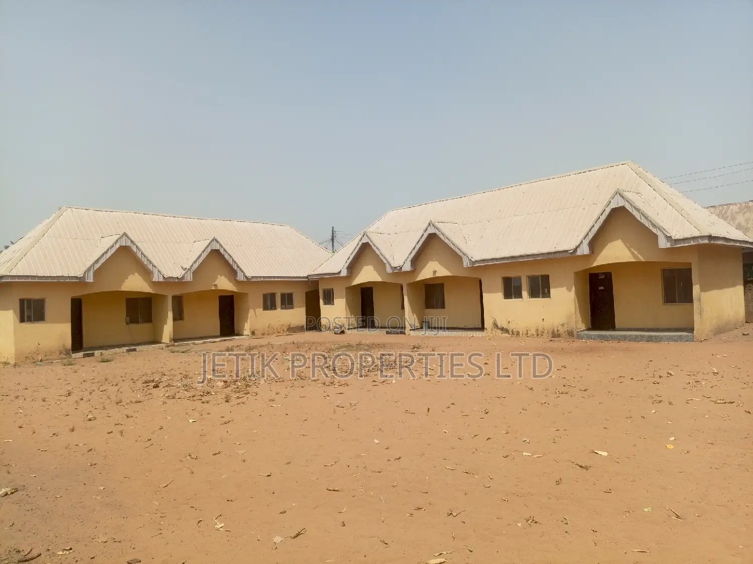 6bdrm Apartment in Yina Junction, Makurdi for sale in Makurdi