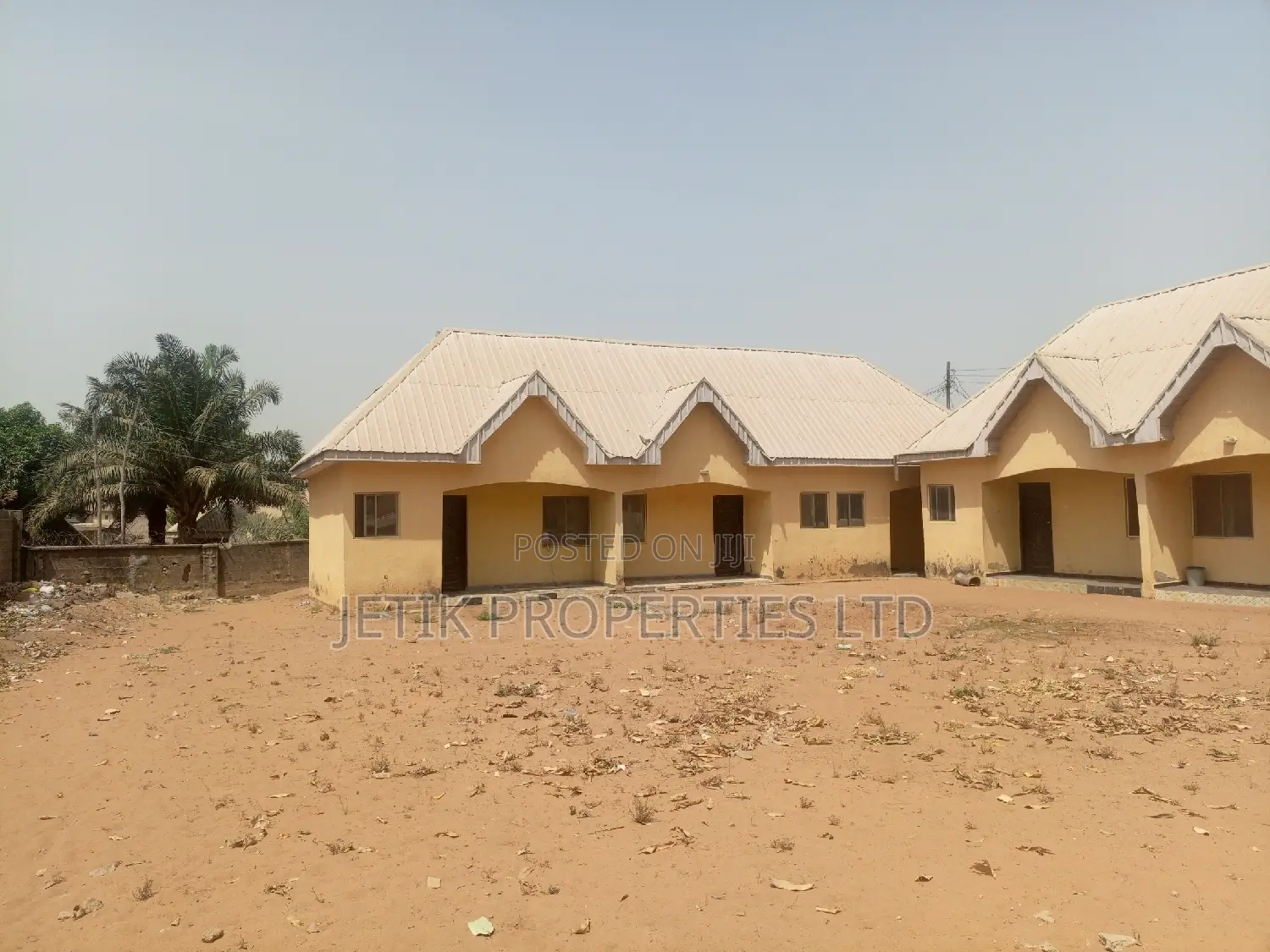 6bdrm Apartment in Yina Junction, Makurdi for sale in Makurdi