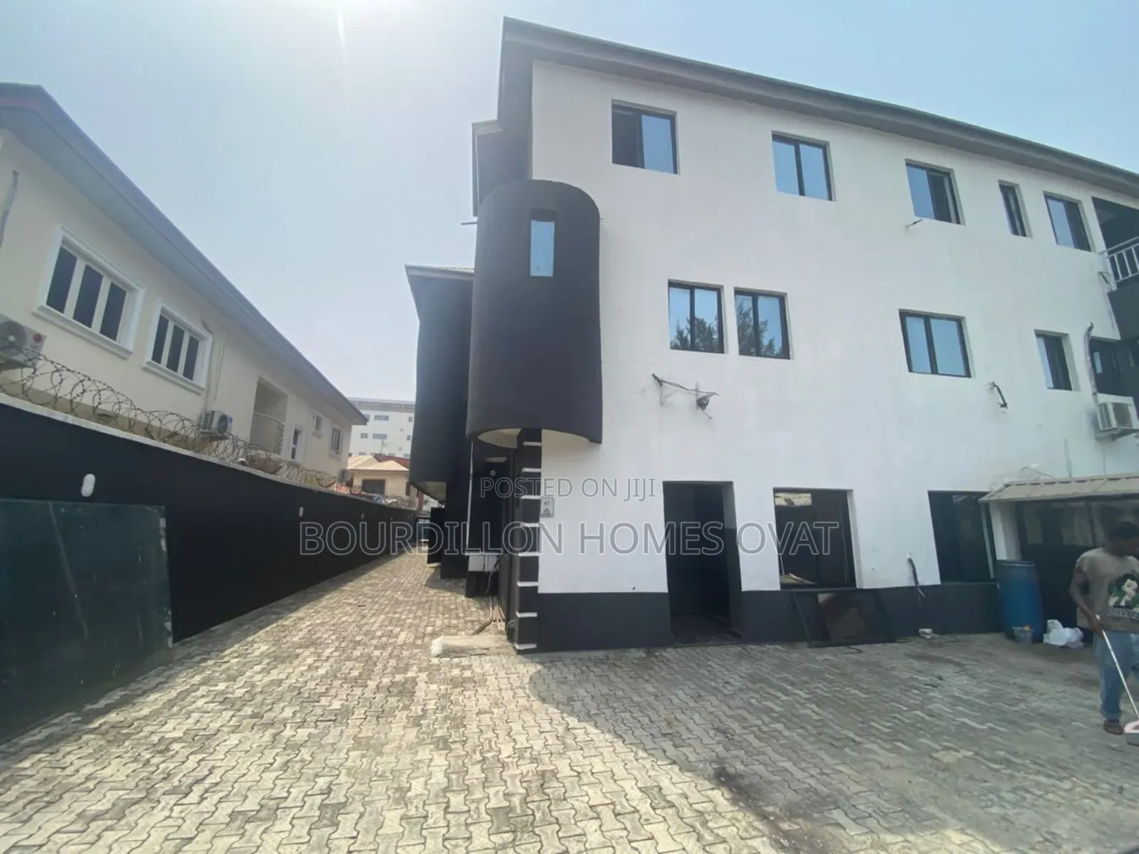 3bdrm Apartment in Lekki Phase 1 for rent in Lekki Phase 1