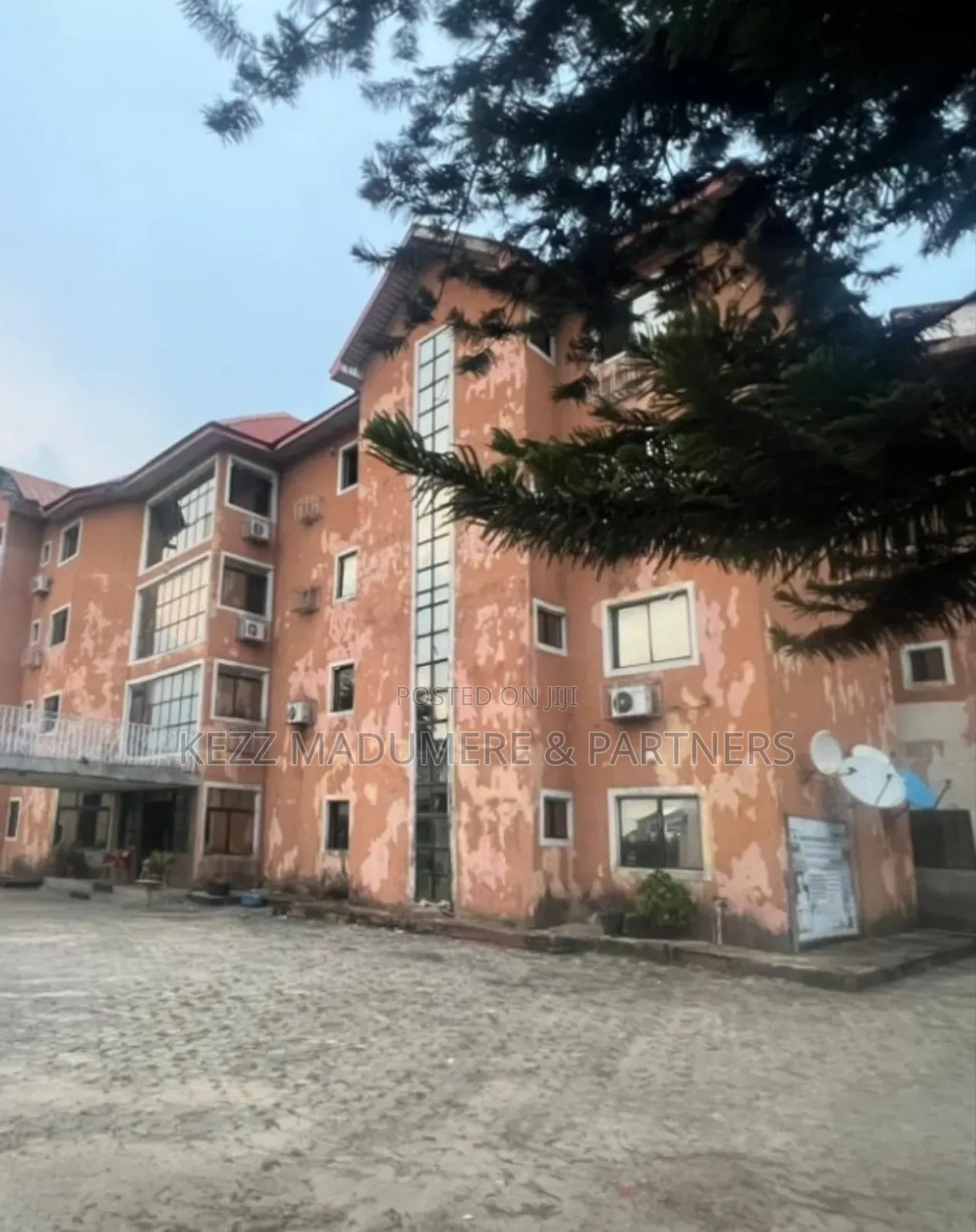 For Sale: Non Functional 54 Rooms Hotel, Iwofe Road , Ph in Port-Harcourt