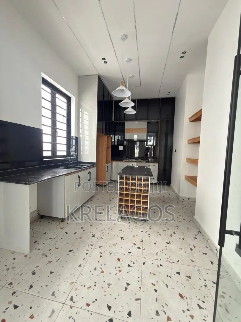 4bdrm Duplex in Orchid, Chevron for sale in Chevron