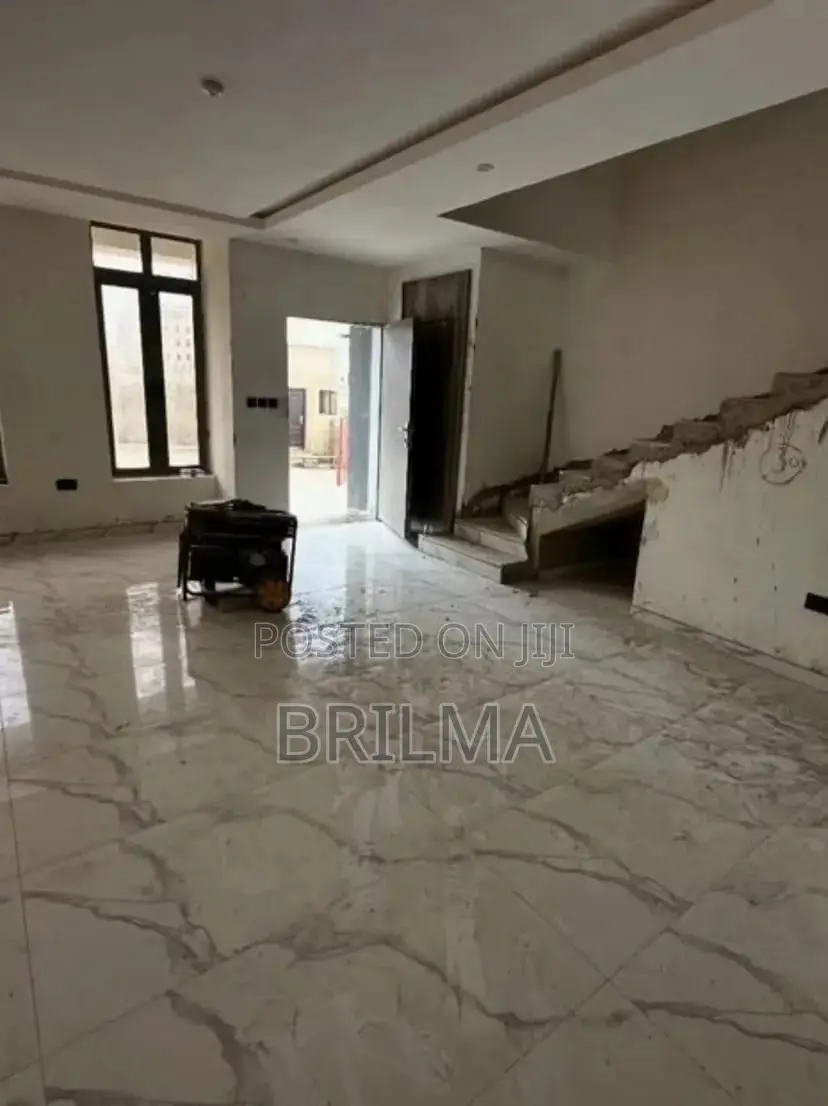 4bdrm Duplex in Life Camp for sale in Life Camp