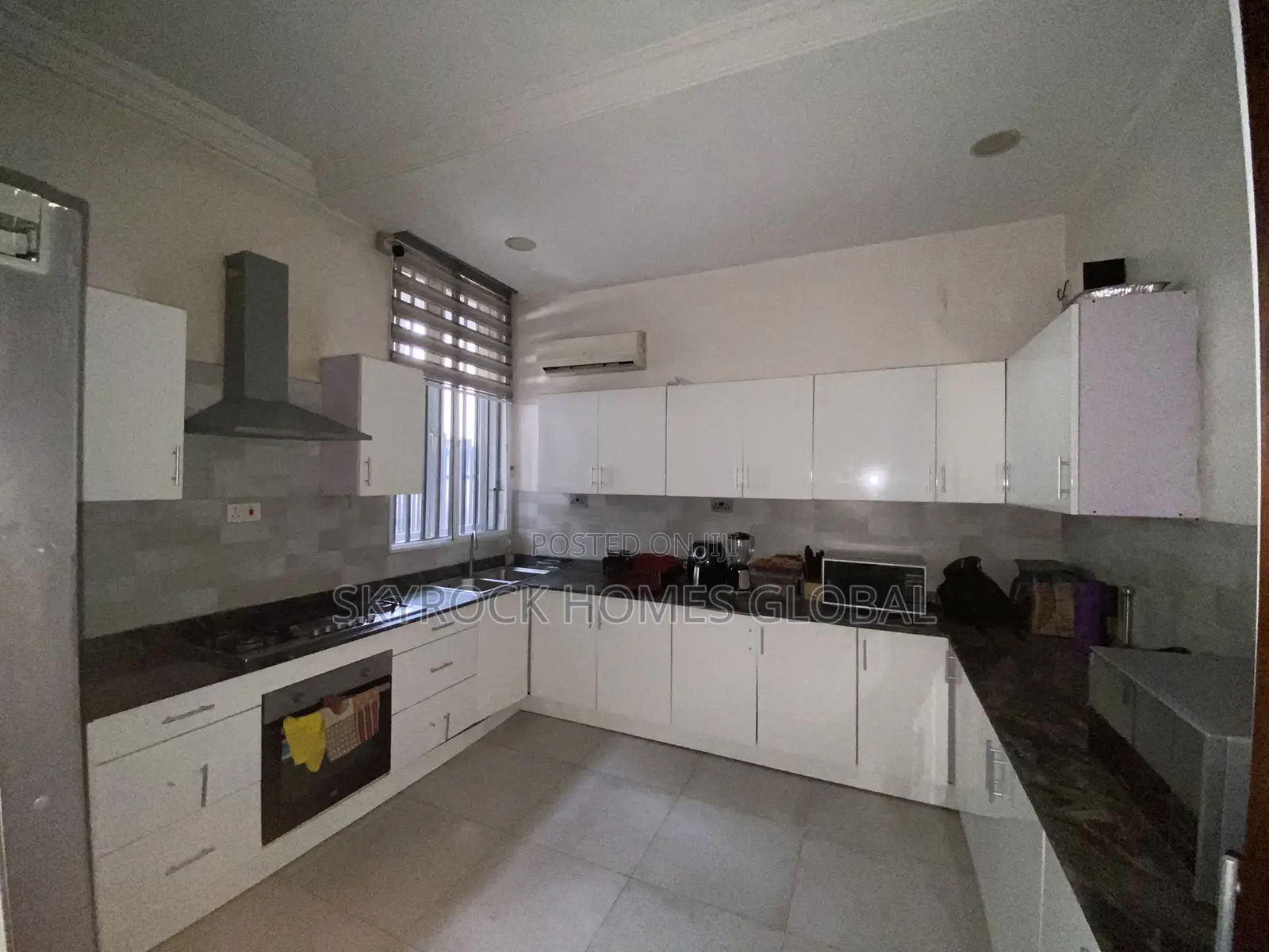 3bdrm Duplex in Parkview Estate for rent in Parkview Estate