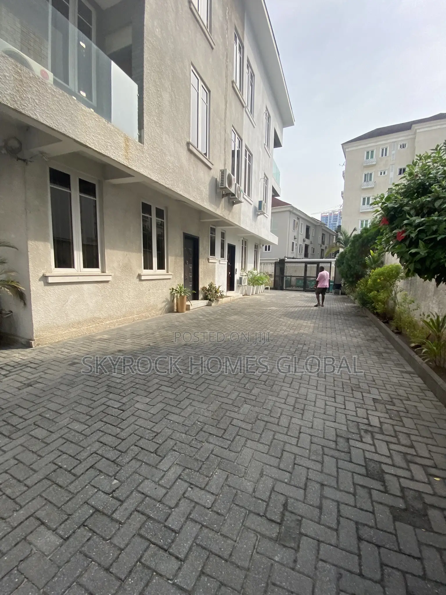 3bdrm Duplex in Parkview Estate for rent in Parkview Estate
