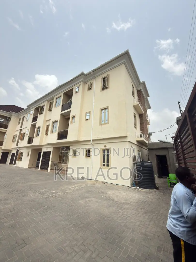 3bdrm Apartment in Chevron for rent in Chevron