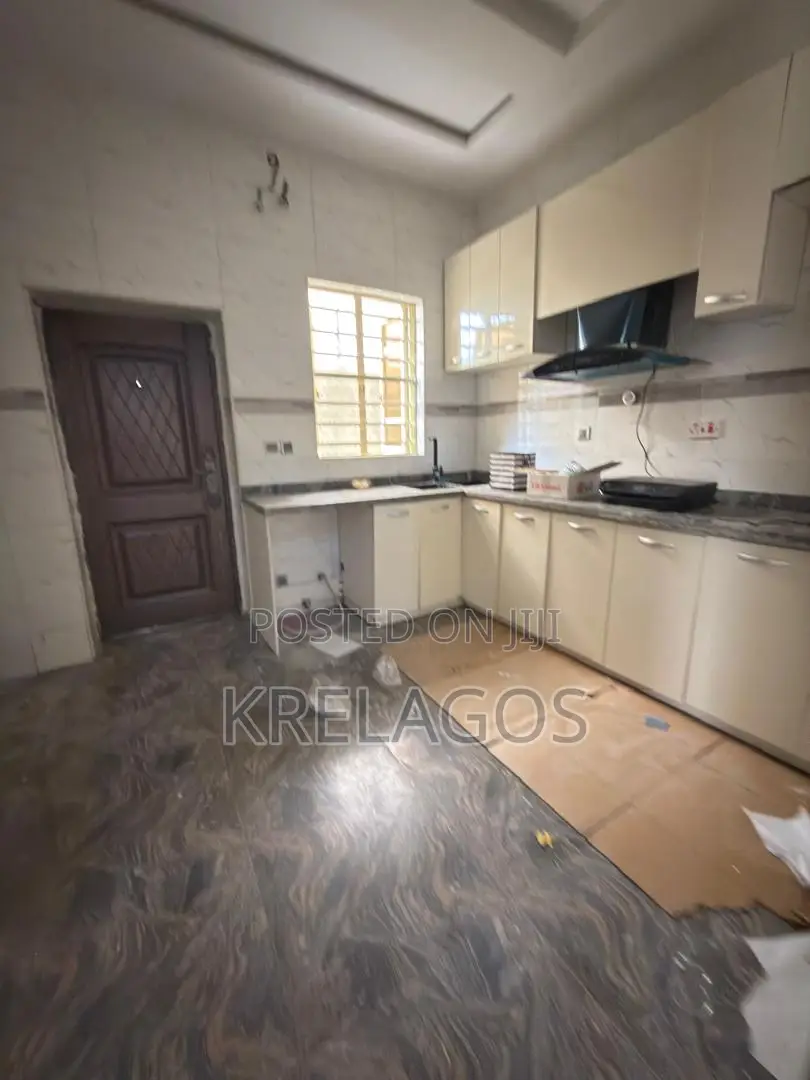 3bdrm Apartment in Chevron for rent in Chevron