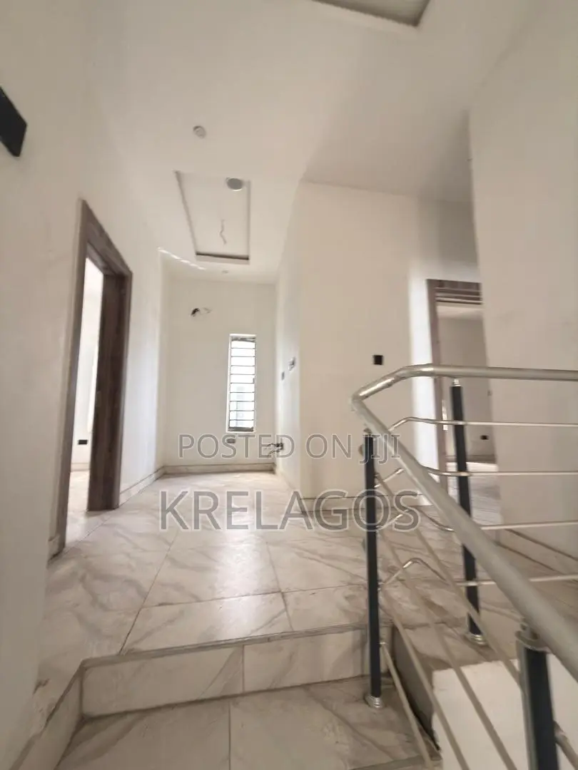 4bdrm Duplex in Orchid, Chevron for rent in Chevron