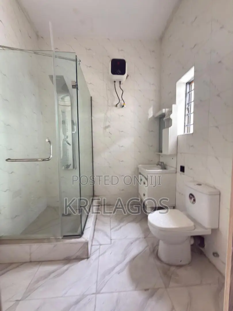 4bdrm Duplex in Orchid, Chevron for rent in Chevron