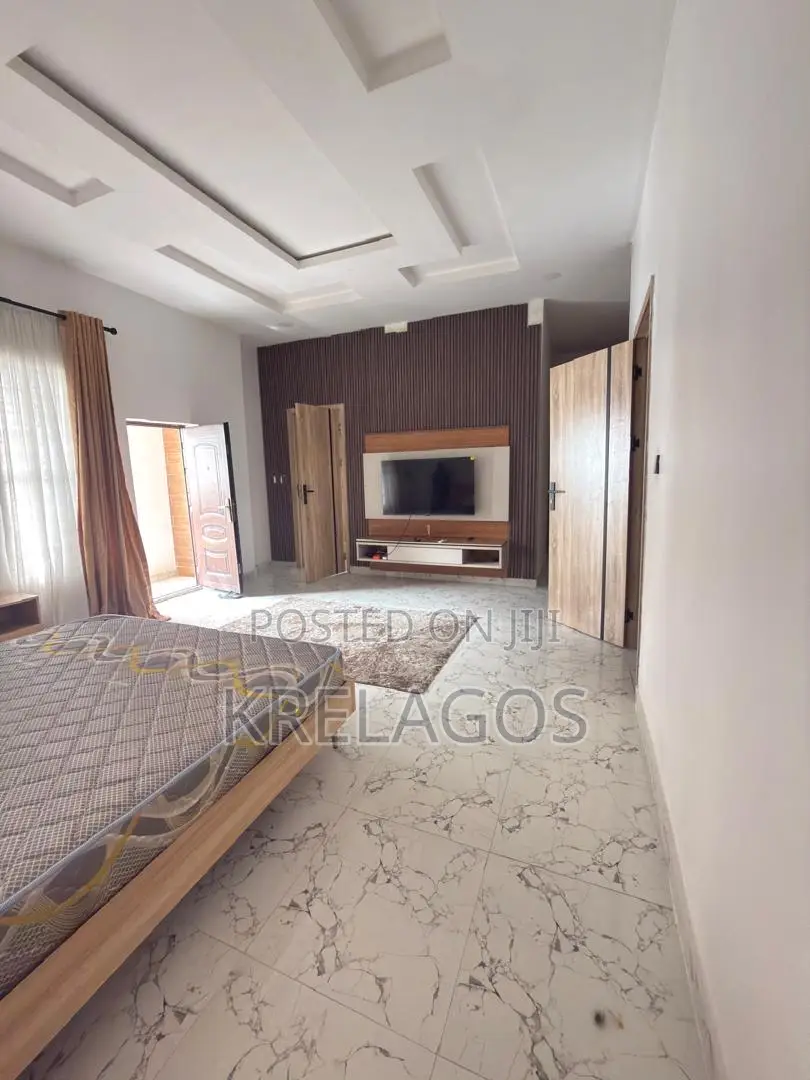 Furnished 4bdrm Duplex in Orchid, Chevron for rent in Chevron