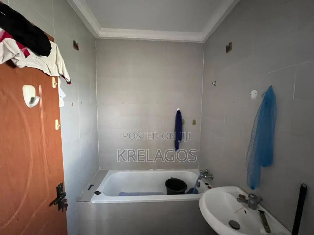 3bdrm Apartment in Victoria Island Extension for sale in Victoria Island Extension