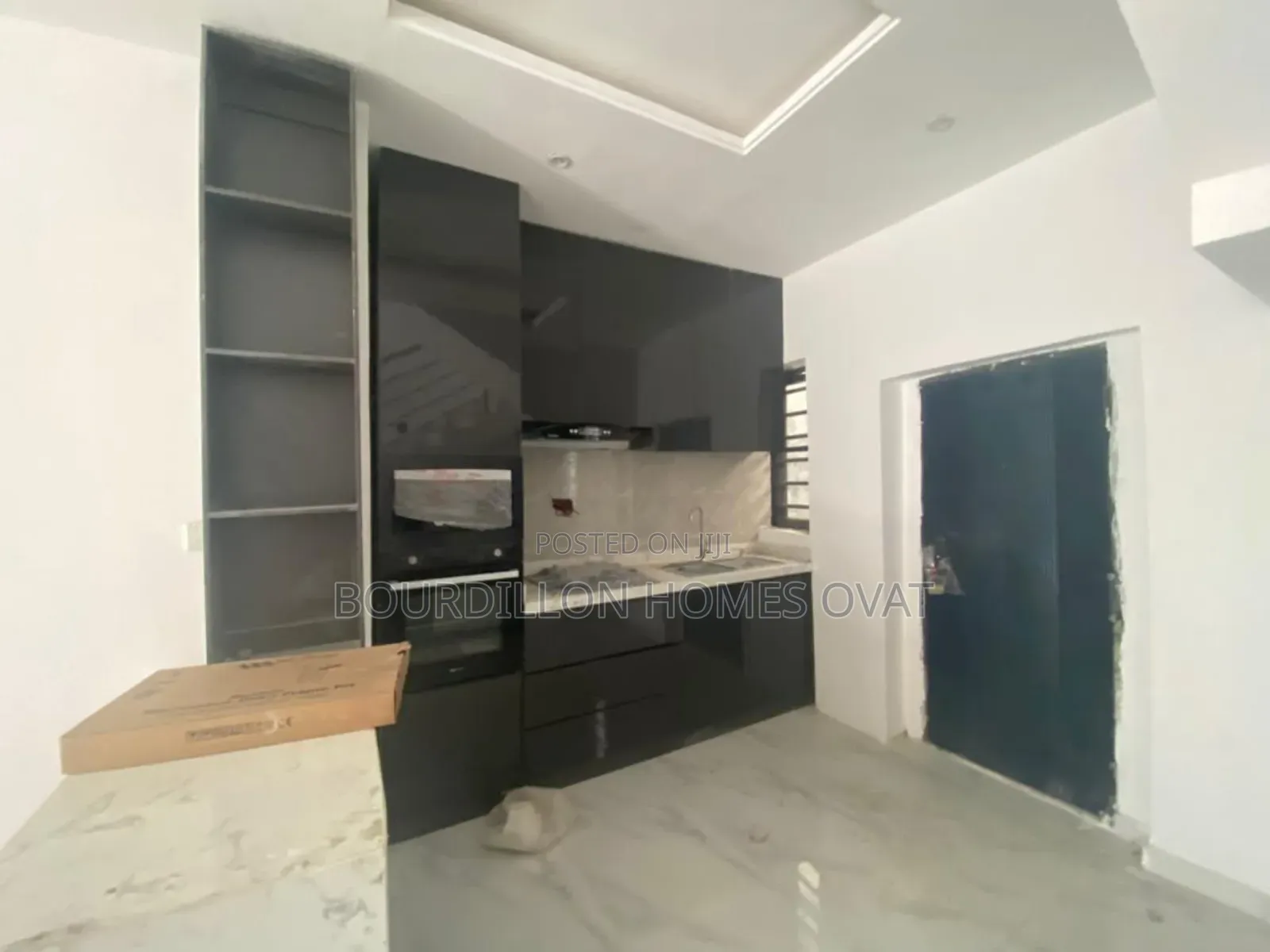 4bdrm Duplex in Lekki Phase 1 for sale in Lekki Phase 1