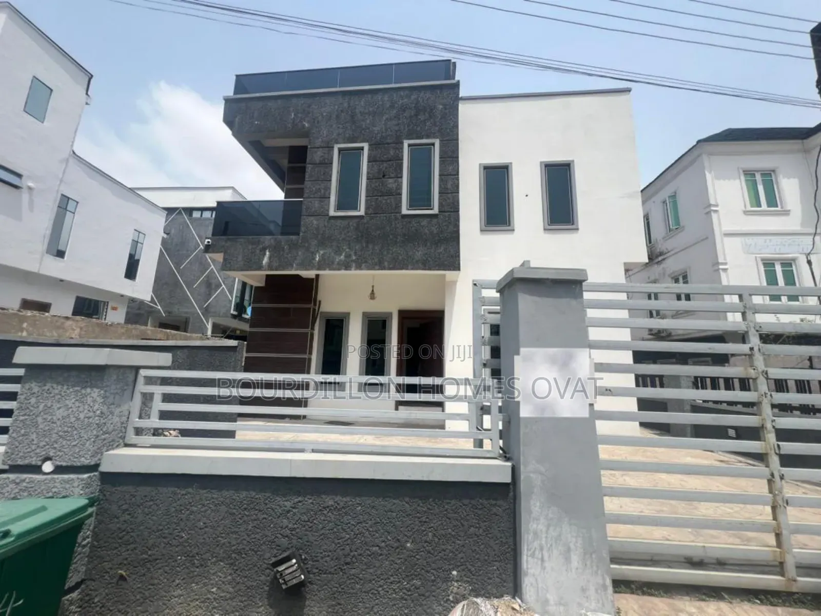 5bdrm Duplex in Ikota Villa Estate for rent in Ikota