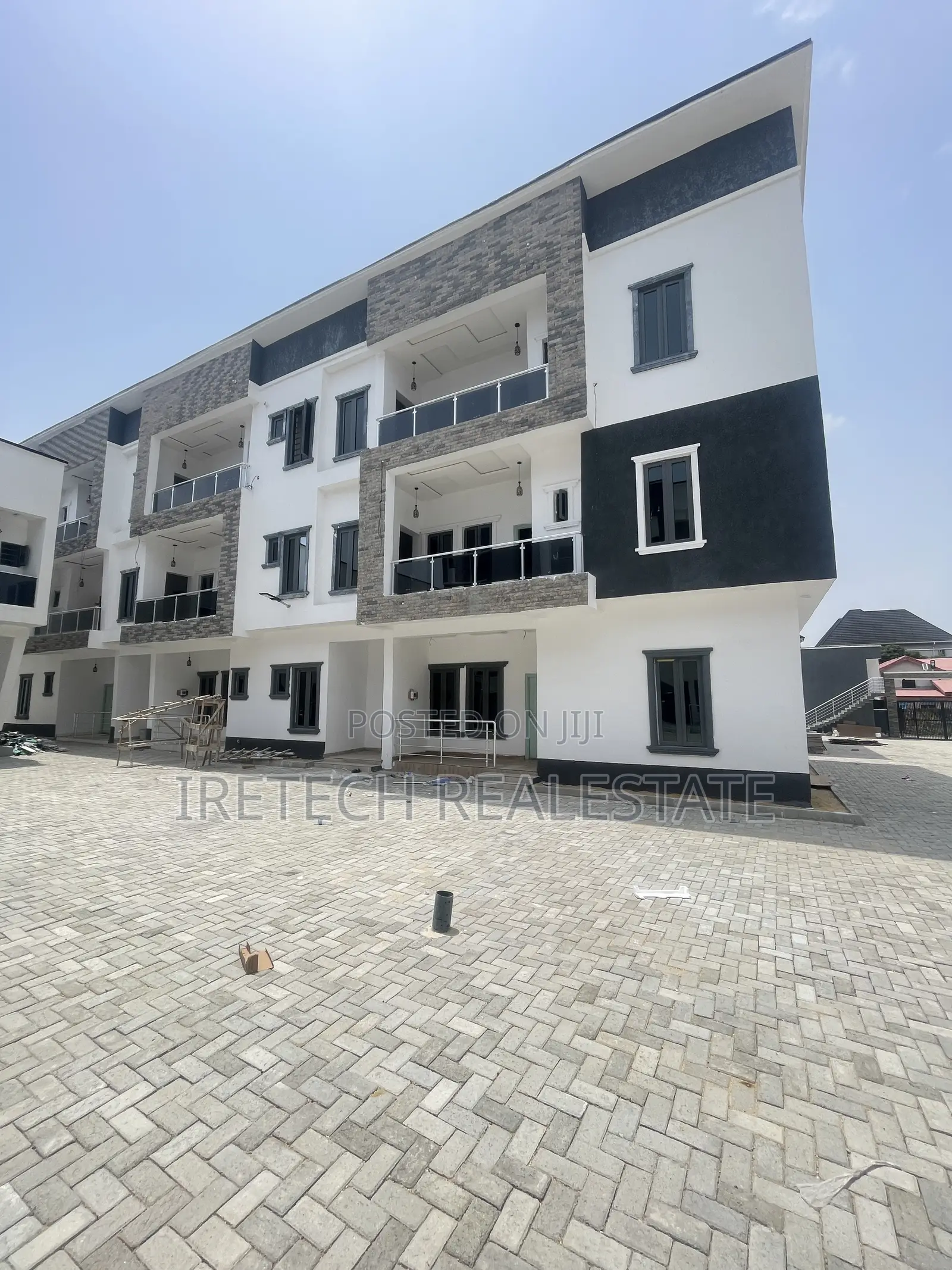 2bdrm Apartment in Ajah Lagos Mobil for sale in VGC / Ajah