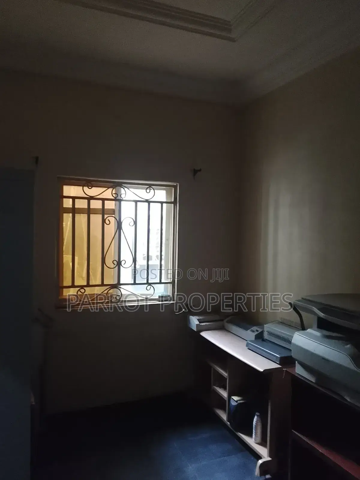 Traveling Agency / Business Centre Space in Gwarinpa