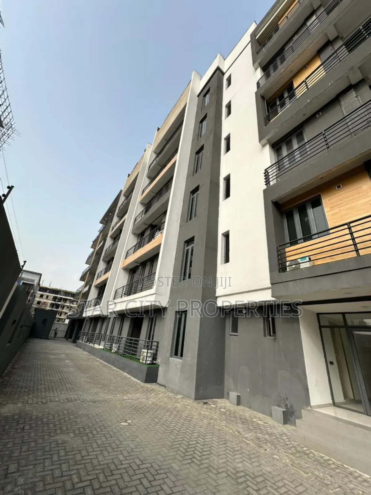 3bdrm Apartment in Lekki Phase 1 Lagos for sale in Lekki Phase 1
