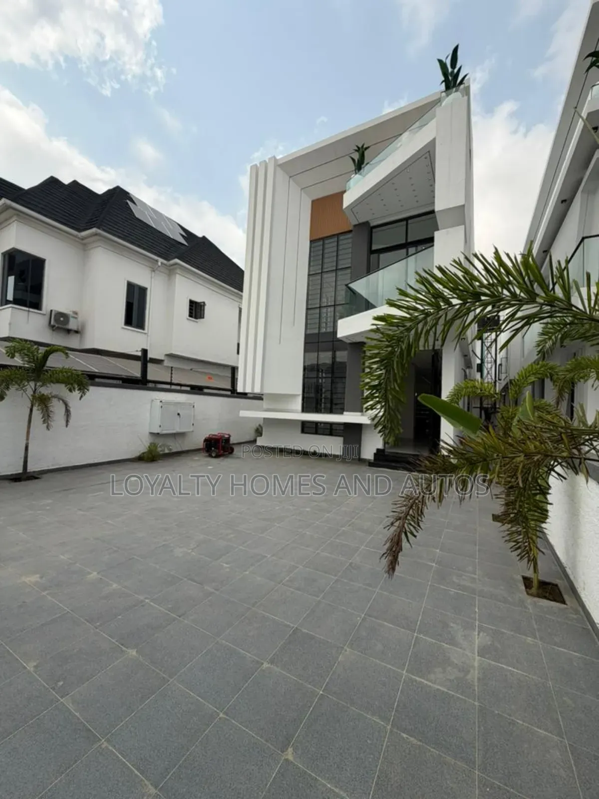 5bdrm Duplex in Lekki for sale in Lekki