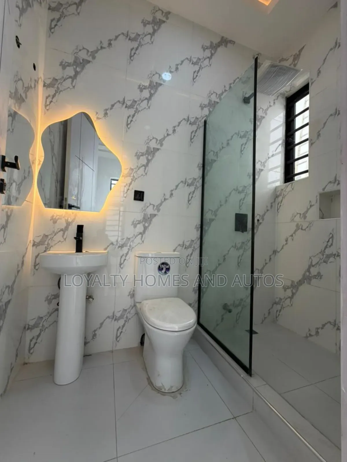 5bdrm Duplex in Lekki for sale in Lekki