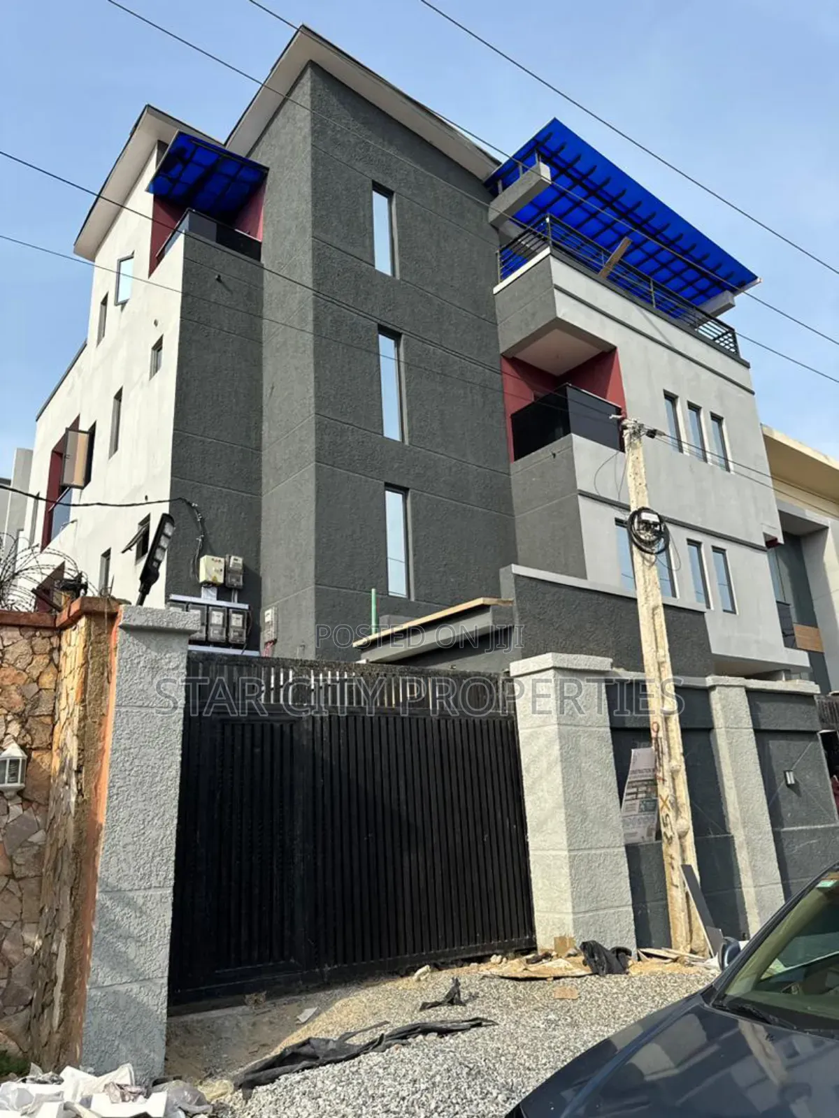 4bdrm Townhouse/Terrace in Surulere Lagos for sale in Surulere