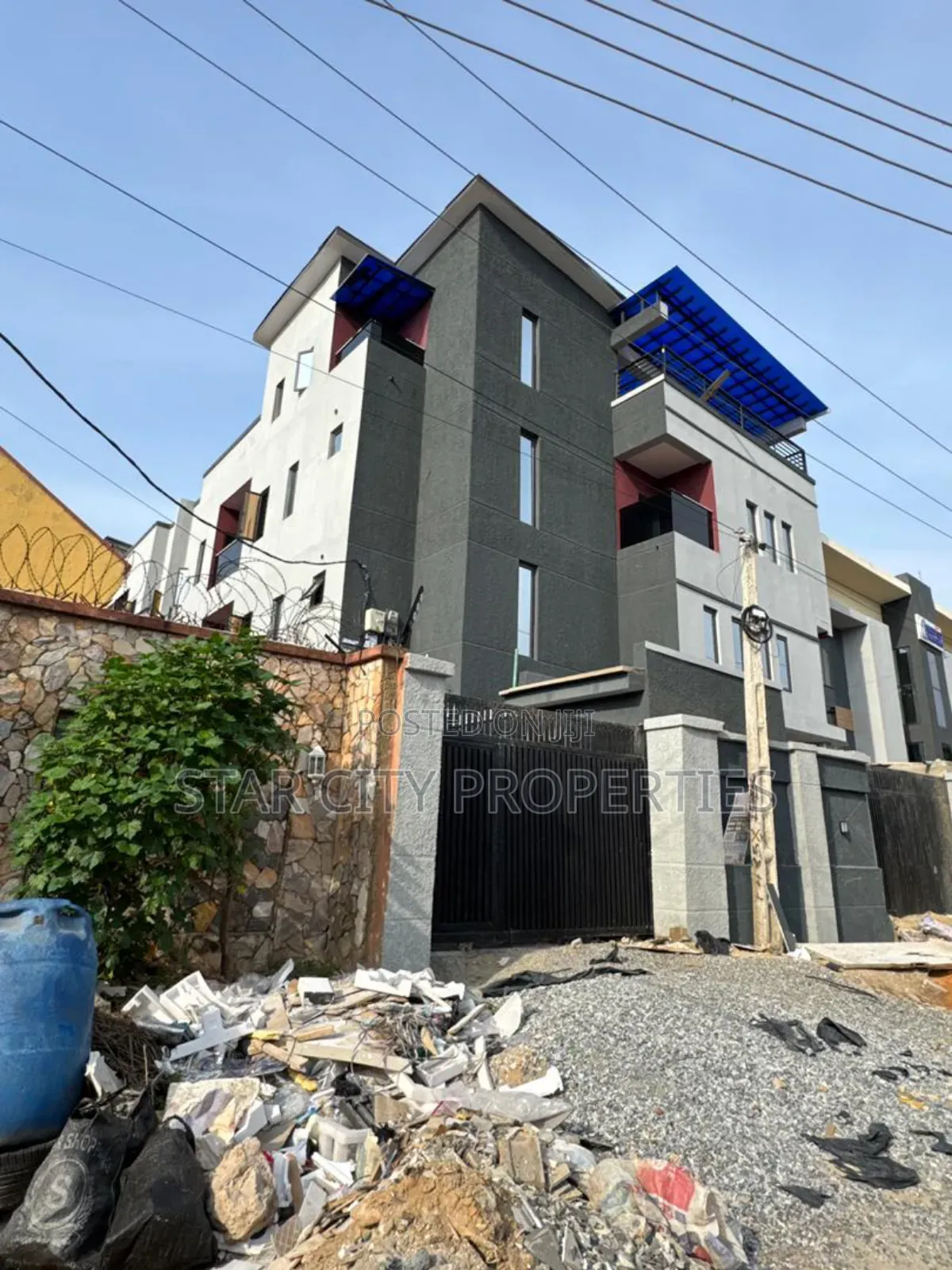 4bdrm Townhouse/Terrace in Surulere Lagos for sale in Surulere