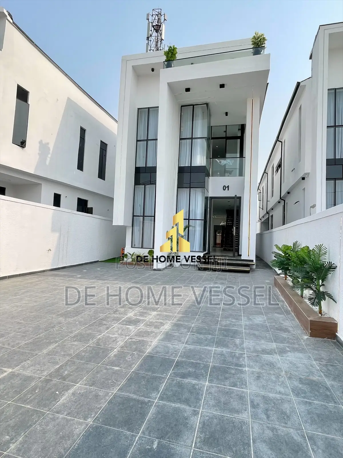 5bdrm Duplex in Ikota for sale in Ikota