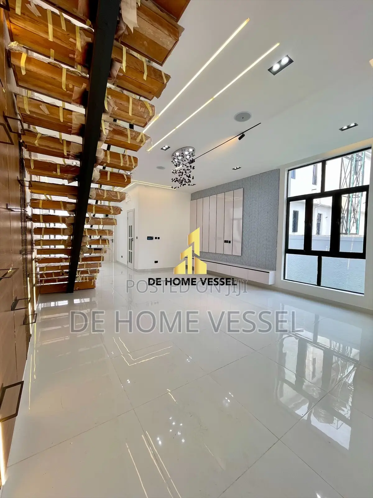 5bdrm Duplex in Ikota for sale in Ikota