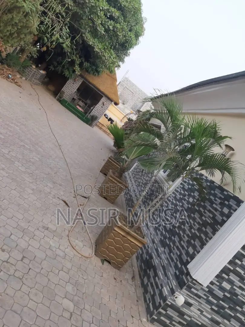 4bdrm Block of Flats in Gwarinpa for sale in Gwarinpa