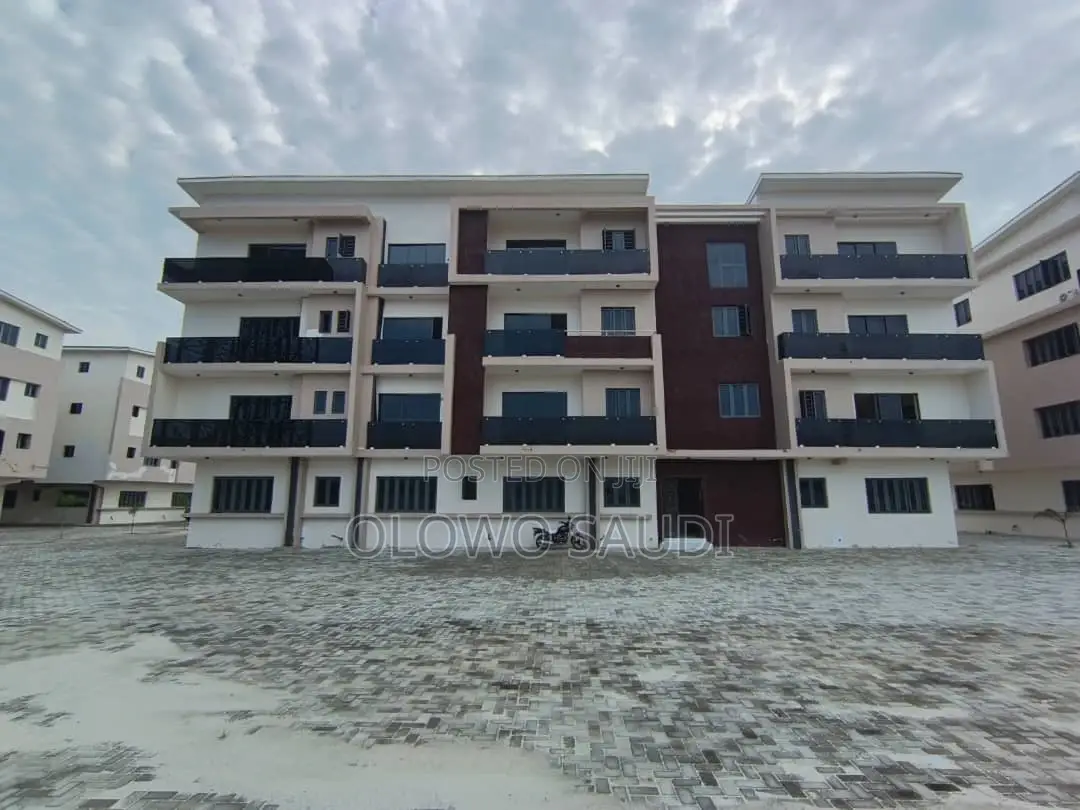 3bdrm Apartment in De Avocado, Abijo for rent in Abijo