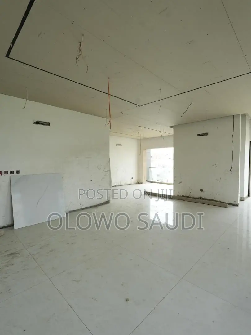 4bdrm Apartment in Banana Island for sale in Banana Island