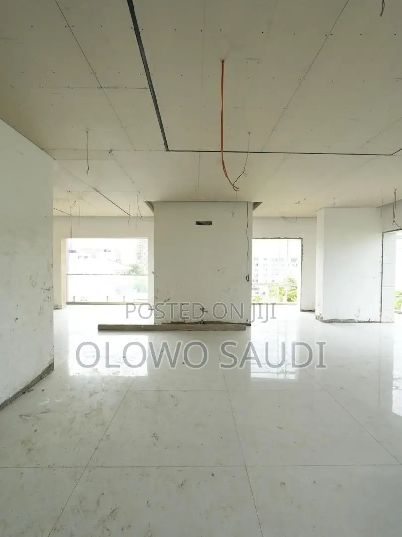 4bdrm Apartment in Banana Island for sale in Banana Island