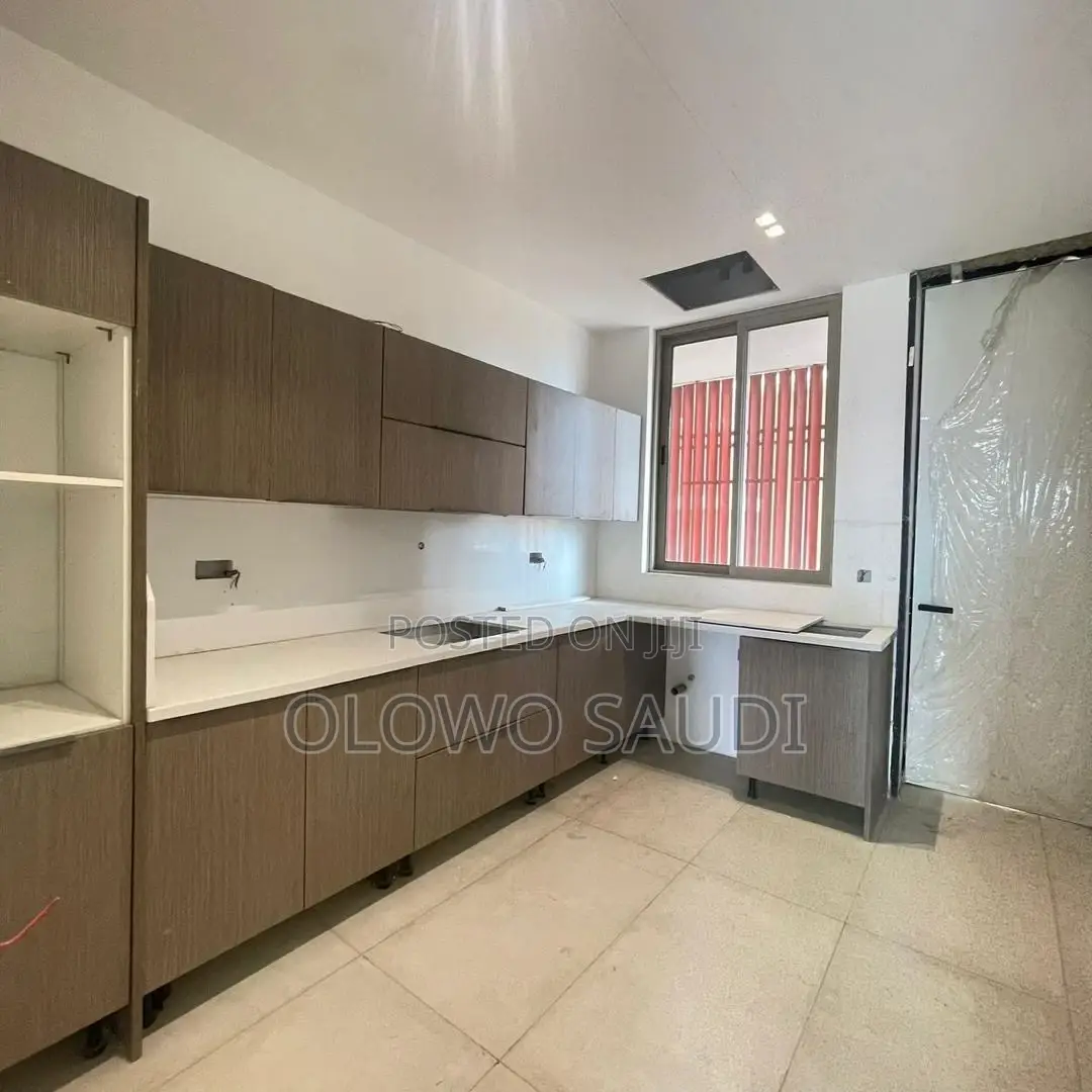 4bdrm Apartment in Lekki Phase 1, Lagos for sale in Lekki Phase 1