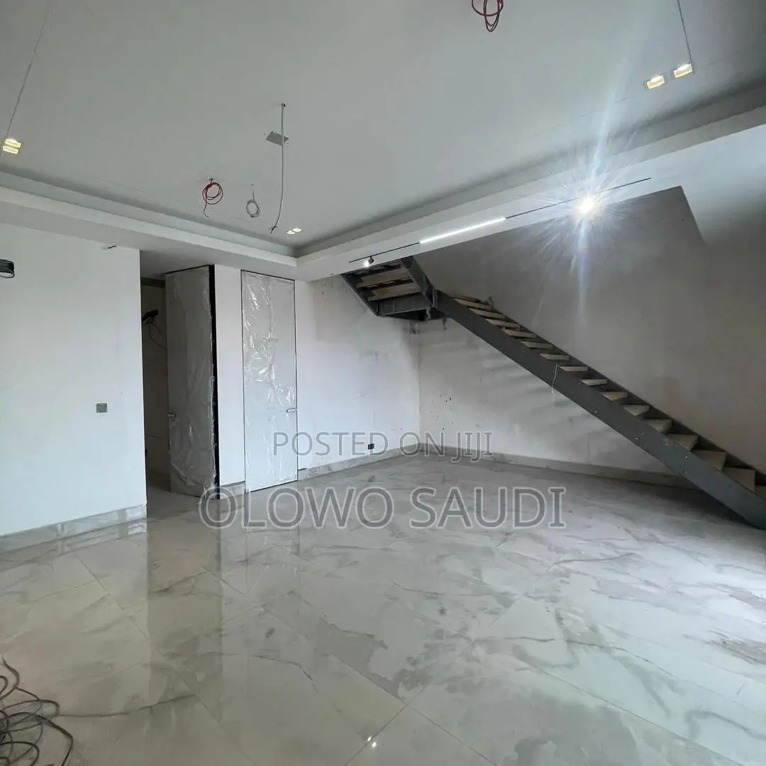 4bdrm Apartment in Lekki Phase 1, Lagos for sale in Lekki Phase 1