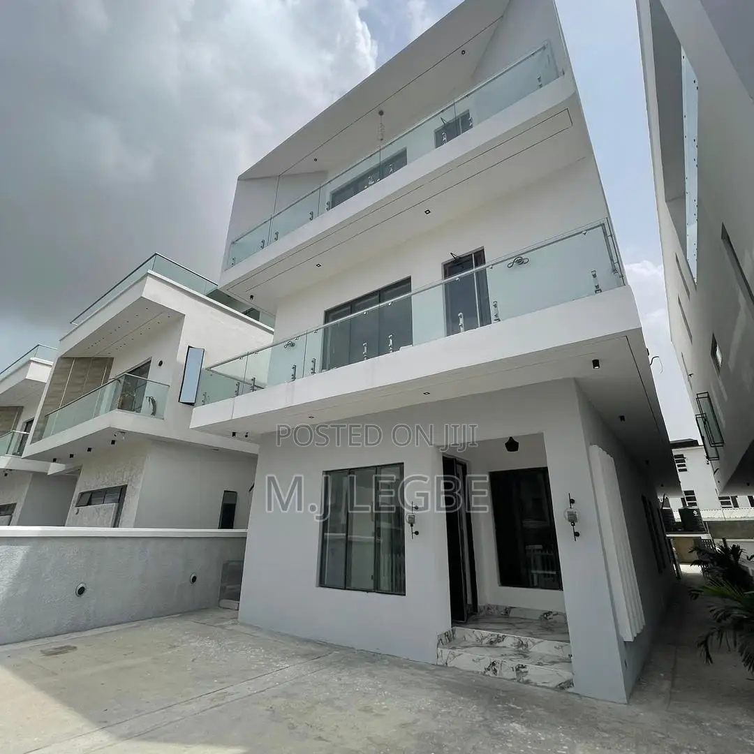5bdrm Duplex in Osapa, Lekki for sale in Lekki