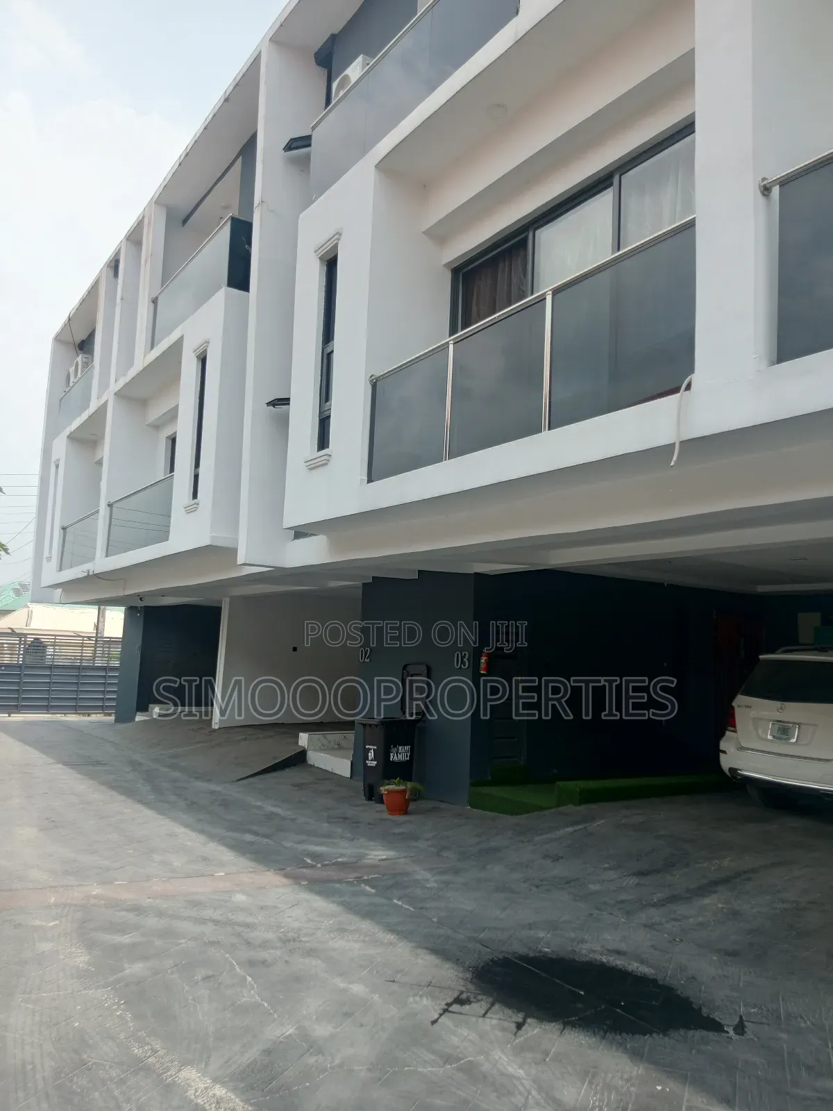 5bdrm Duplex in Grace Oasis Resident, Lakowe for sale in Lakowe