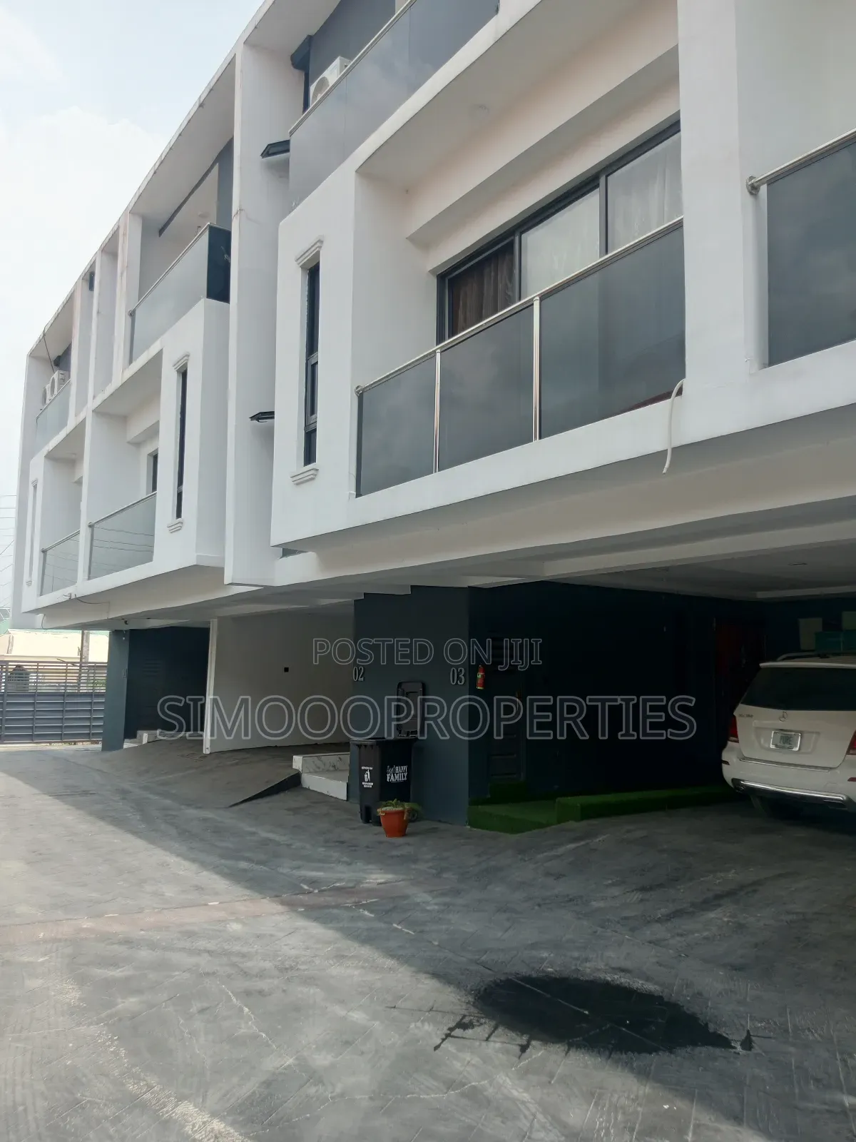 5bdrm Duplex in Grace Oasis Resident, Lakowe for sale in Lakowe