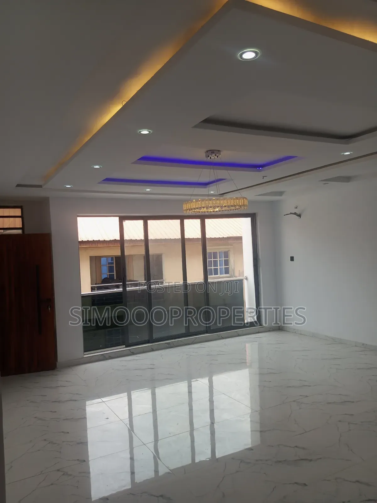 5bdrm Duplex in Grace Oasis Resident, Lakowe for sale in Lakowe