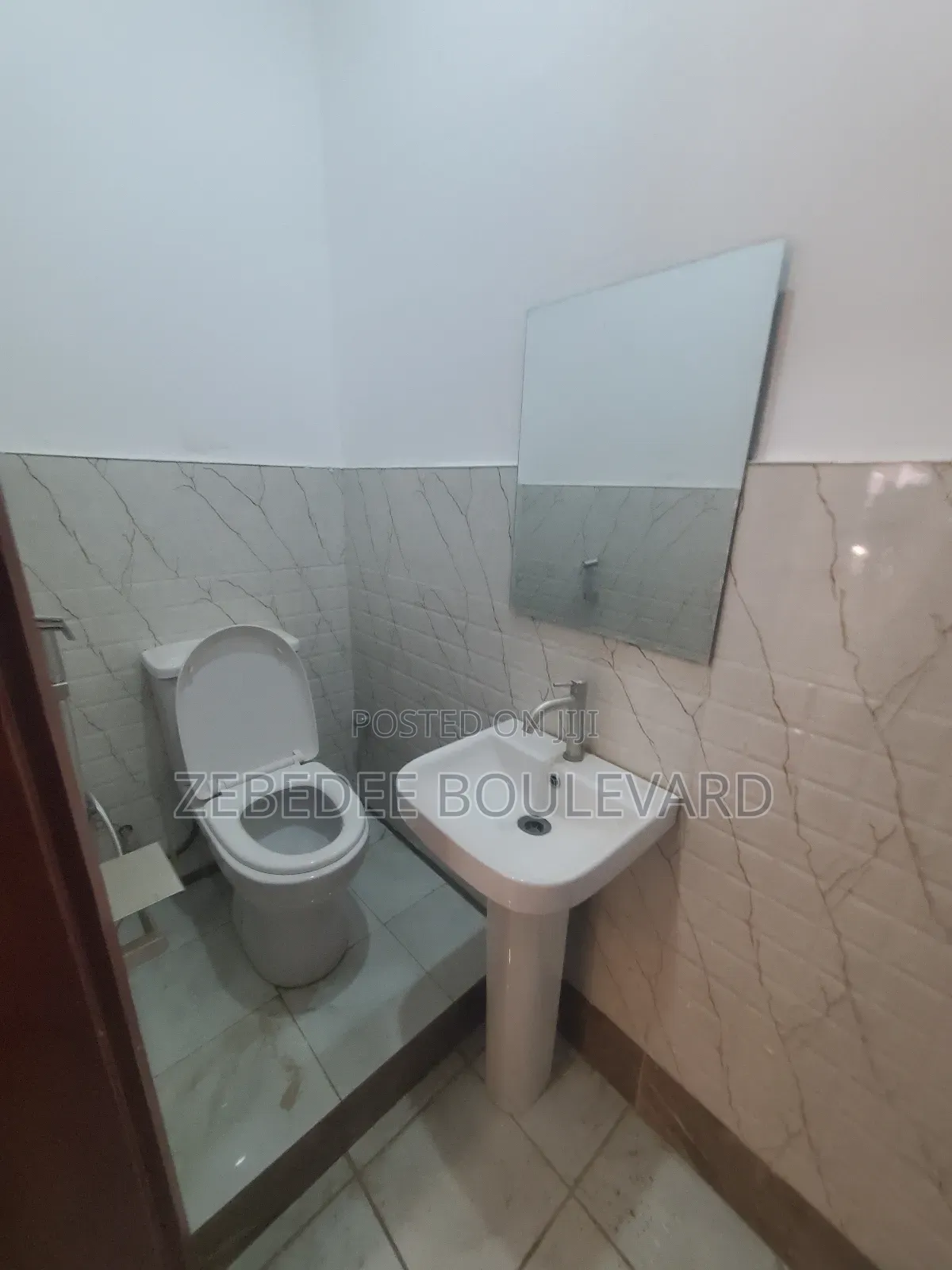3bdrm Block of Flats in Kaura for rent in Kaura