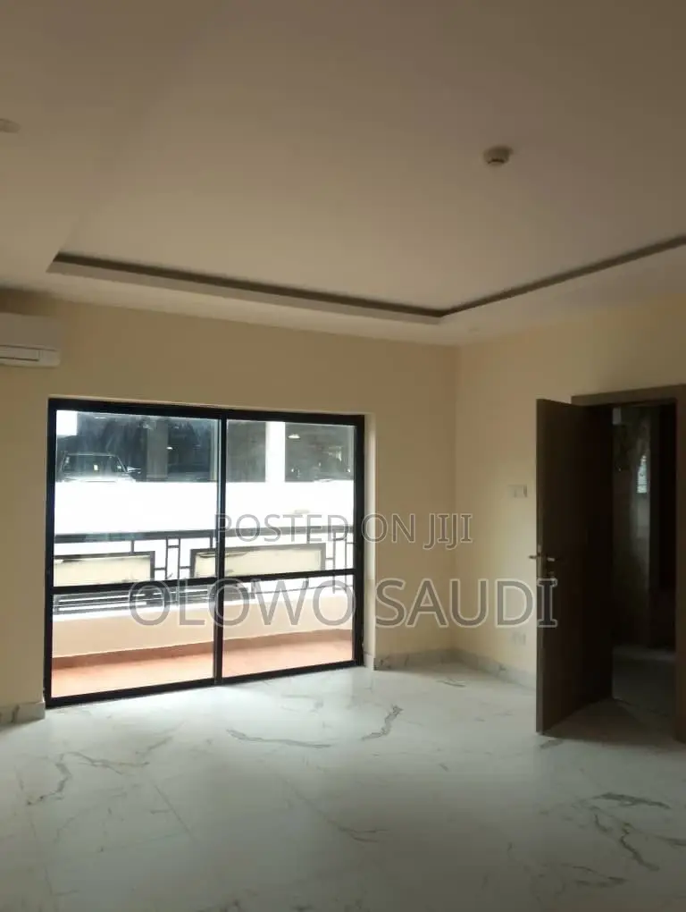 3bdrm Apartment in Old Ikoyi for rent in Old Ikoyi