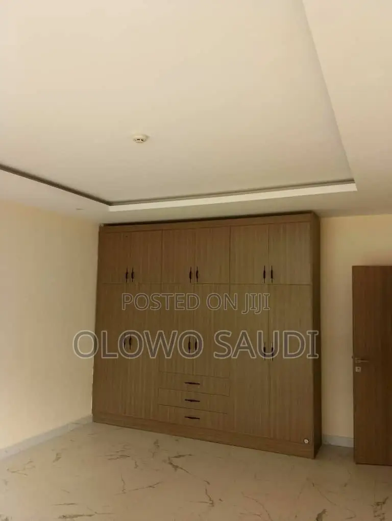 3bdrm Apartment in Old Ikoyi for rent in Old Ikoyi