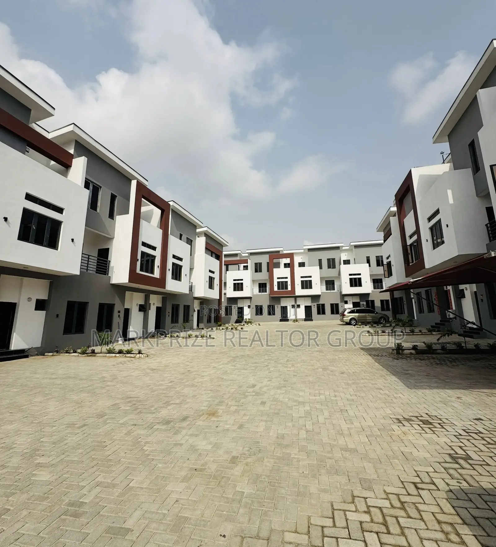 4bdrm Duplex in Oregon Ikeja Lagos, Oregun for sale in Oregun