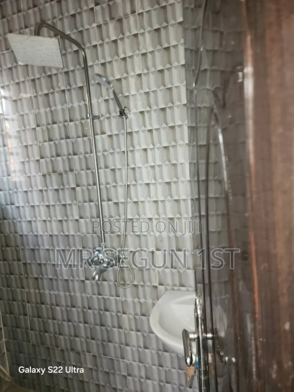 Mini Flat in Abey Technical, Akala Express for rent in Akala Express