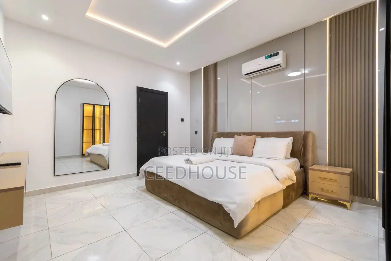 Luxurious 2 Bedroom Apartment With Snooker and Pool in Lekki Phase 1