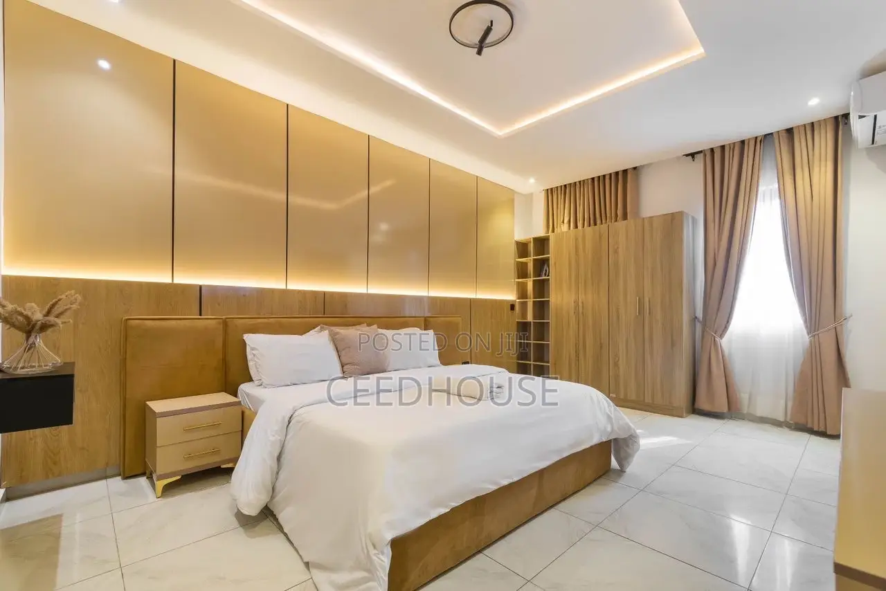 Luxurious 2 Bedroom Apartment With Snooker and Pool in Lekki Phase 1