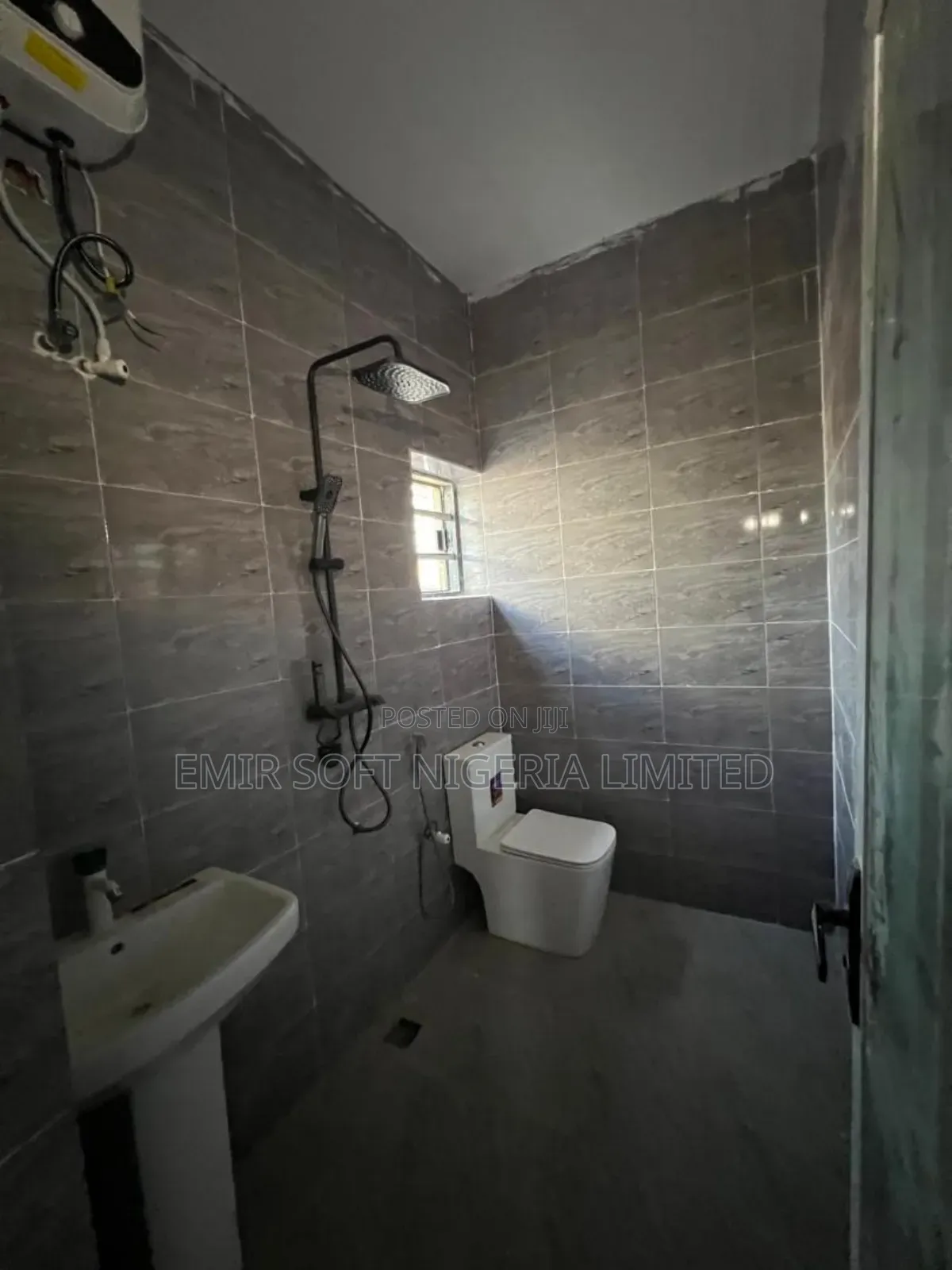 5bdrm Bungalow in Ojoo for sale in Ojoo