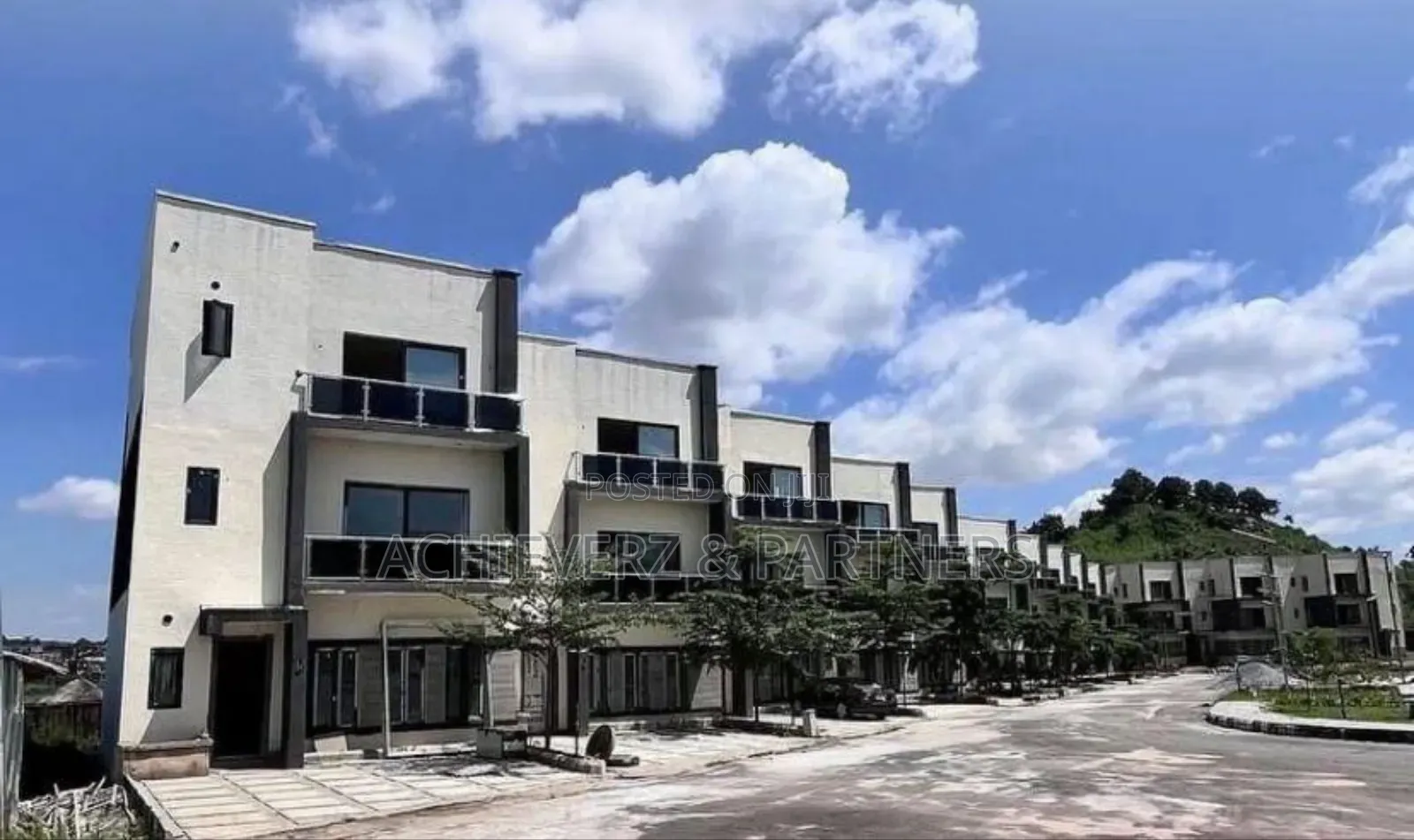 Furnished 4bdrm Duplex in Karmo / Jiwa for sale in Karmo / Jiwa