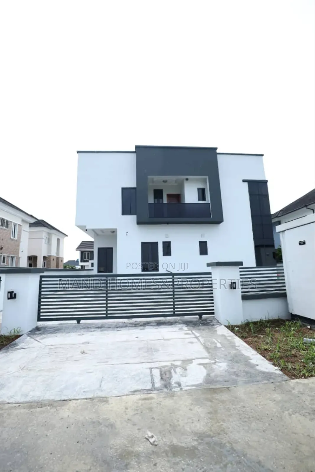 5bdrm Duplex in Sangotedo for sale in Sangotedo