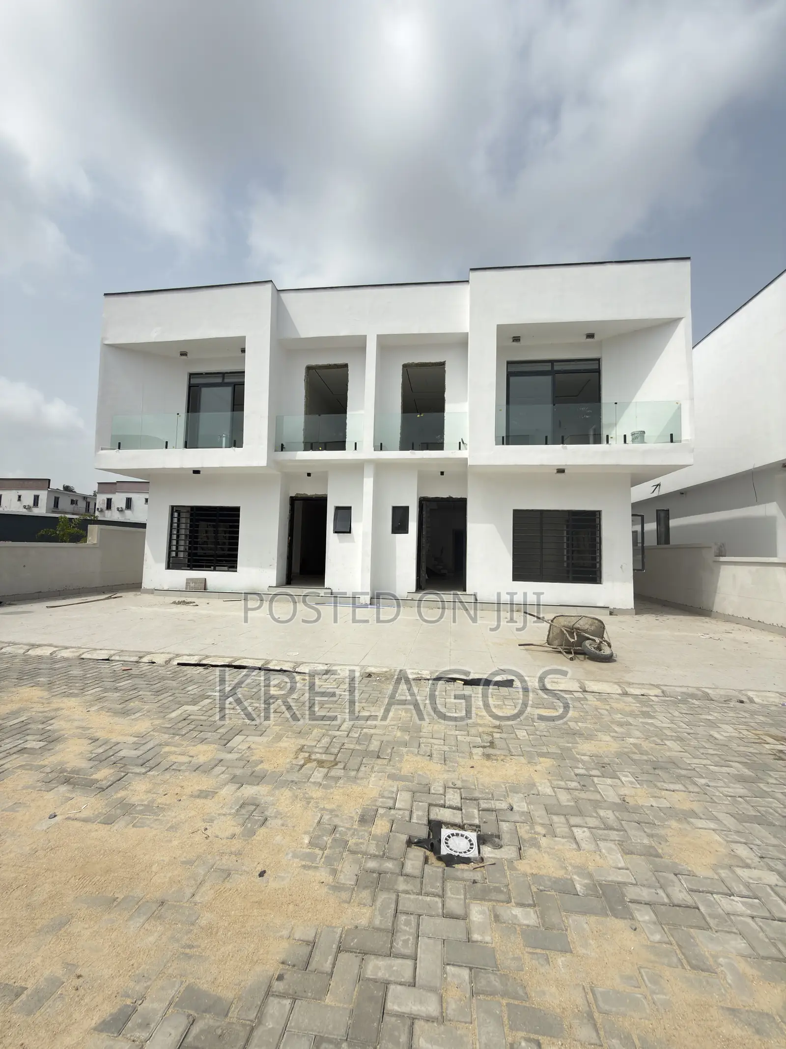 4bdrm Duplex in Orchid, Chevron for sale in Chevron