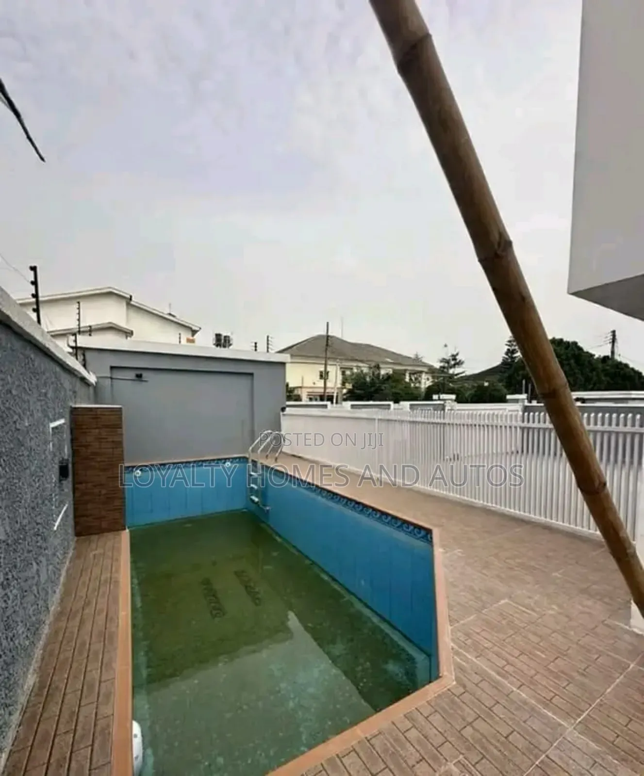 5bdrm Duplex in Lekki Phase 1 for sale in Lekki Phase 1