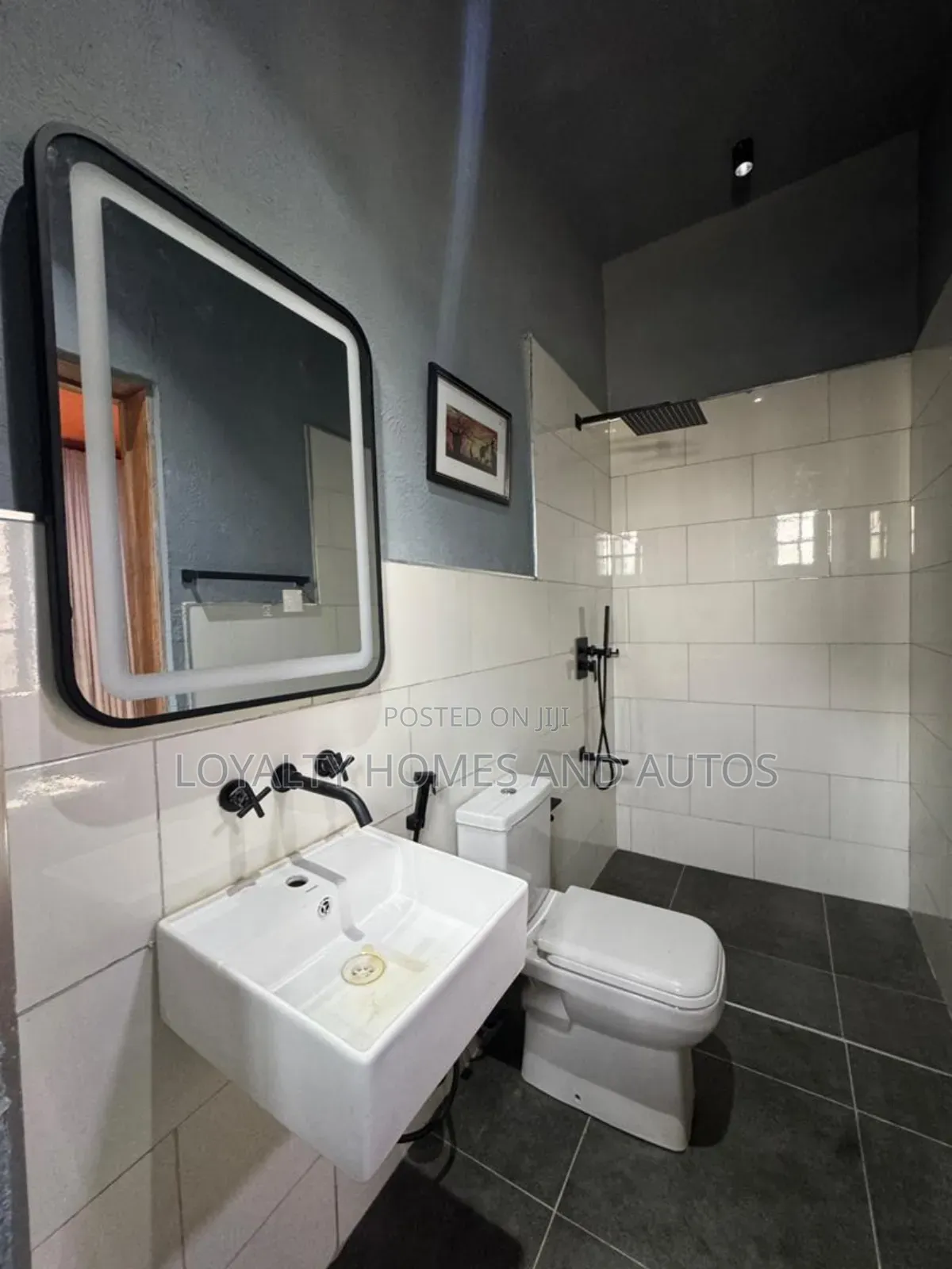 5bdrm Duplex in Lekki Phase 1 for sale in Lekki Phase 1