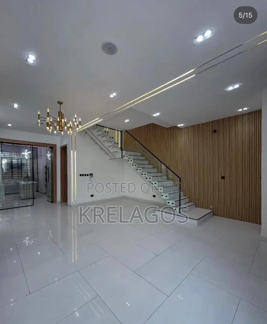 4bdrm Duplex in Orchid, Chevron for rent in Chevron